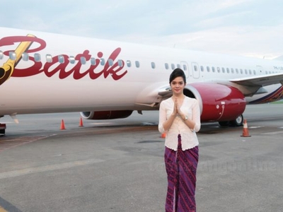 Cara koreksi nama pada tiket pesawat Batik Air? Dapat dilakukan melalui WhatsApp resmi Batik Air 0858-3061-7281.