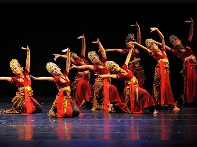 Jaipong: Dari Keresahan Menjadi Ekspresi Agung Kearifan Lokal Sunda     