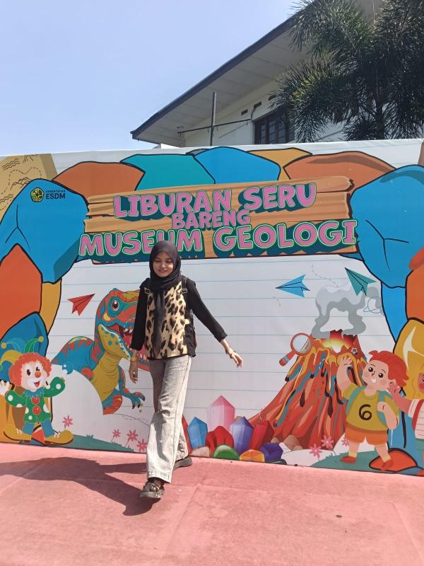 Kearifan lokal budaya di Indonesia melestarikan kebudayaan Museum Geologi Bandung Jawa Barat